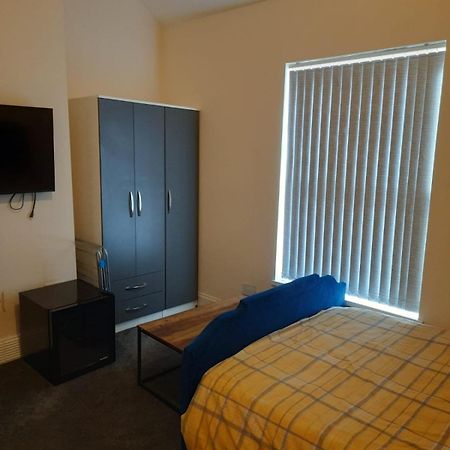 Lovely Bedroom With Shared Kitchen & Bathroom Free Parking Γουόλσολ Εξωτερικό φωτογραφία