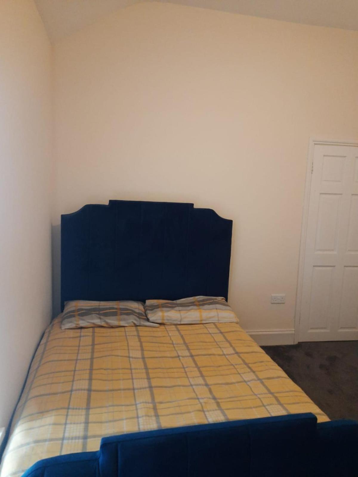Lovely Bedroom With Shared Kitchen & Bathroom Free Parking Γουόλσολ Εξωτερικό φωτογραφία